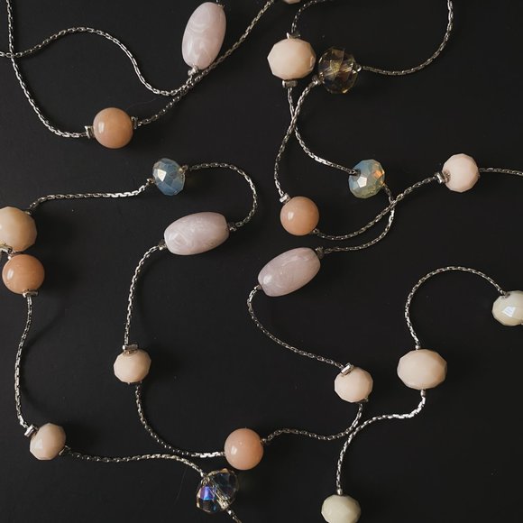 38" LOFT Pastel Pink Champagne Beaded Silver Chain Boho Double Strand Necklace - Picture 5 of 11